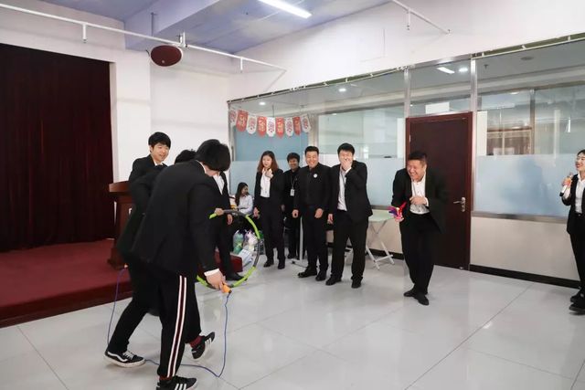 乾港生日會(huì) 乾港生日會(huì)